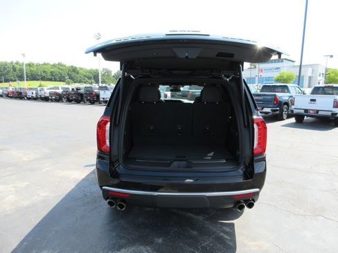 Certified 2023 GMC Yukon Denali AWD/4WD image 7
