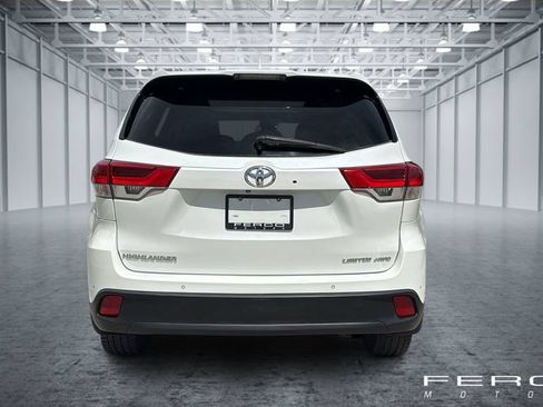 Used 2018 Toyota Highlander Limited Platinum AWD/4WD image 4