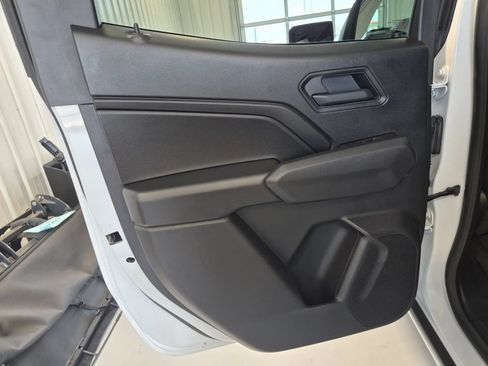 Used 2025 Chevrolet Colorado Trail Boss AWD/4WD image 11