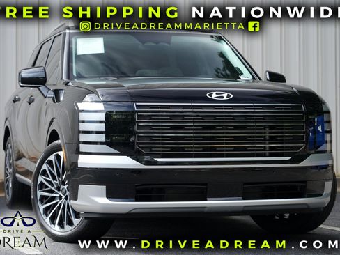 Used 2026 Hyundai Palisade Calligraphy FWD image 2