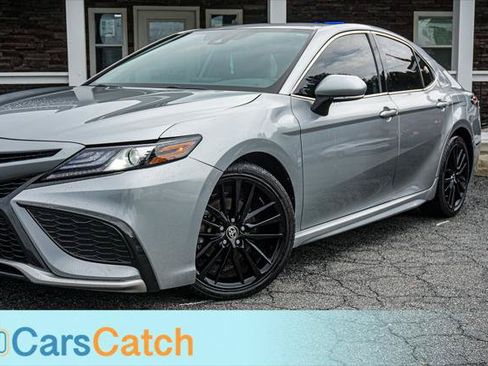 Used 2023 Toyota Camry XSE FWD image 7