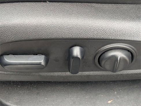 Used 2019 Chevrolet Equinox Premier image 15