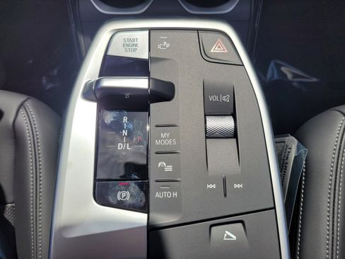 Used 2025 BMW X1 xDrive28i w/ Technology Package image 25