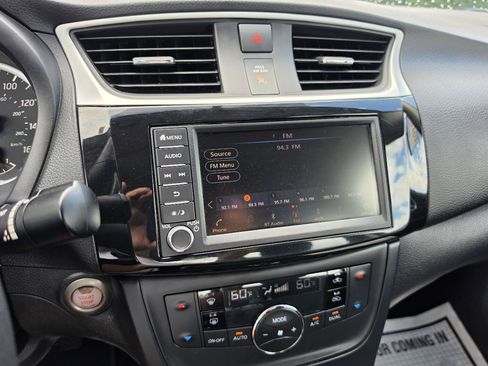 Used 2019 Nissan Sentra SV FWD image 12