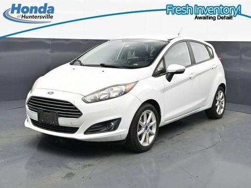 Used 2016 Ford Fiesta SE w/ Equipment Group 201A FWD image 4
