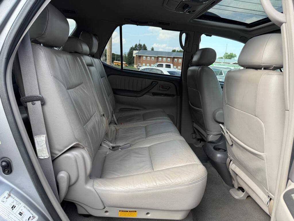 Used 2003 Toyota Sequoia Limited RWD image 16