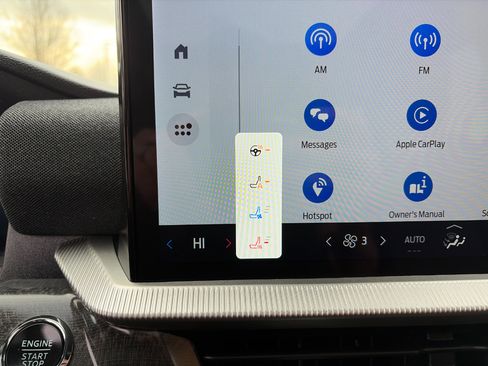 Used 2025 Ford Explorer Platinum w/ LUX Leather Package image 21