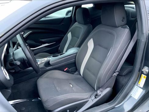 Used 2017 Chevrolet Camaro LT image 6