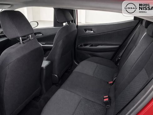 Used 2020 Toyota C-HR LE FWD image 14