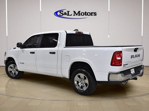 Used 2025 RAM 1500 Big Horn AWD/4WD image 3