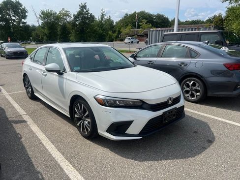 Used 2023 Honda Civic EX image 1