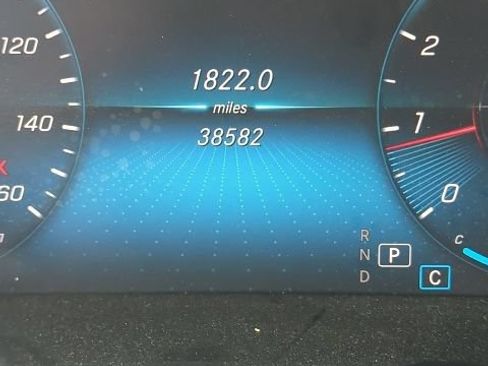 Used 2022 Mercedes-Benz GLC 300 4MATIC image 20