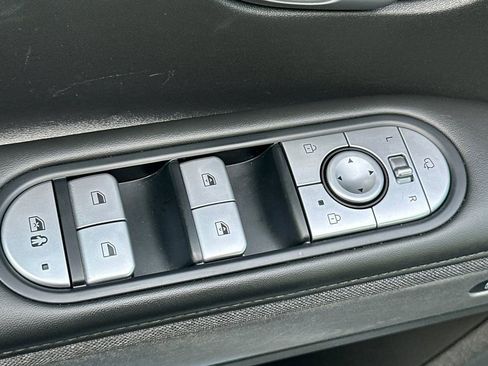 Used 2023 Hyundai Ioniq 5 Limited image 12