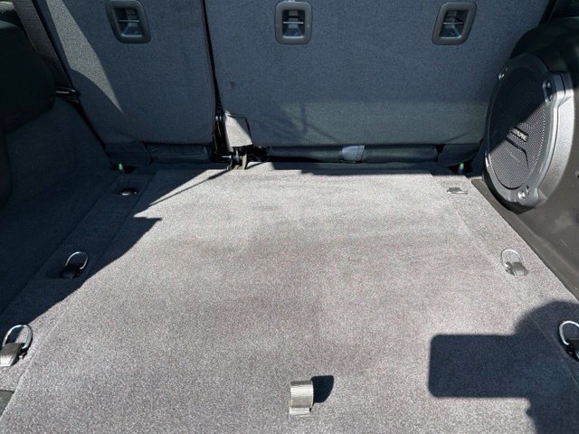 Used 2025 Jeep Wrangler Unlimited Rubicon w/ Safety Group AWD/4WD image 15