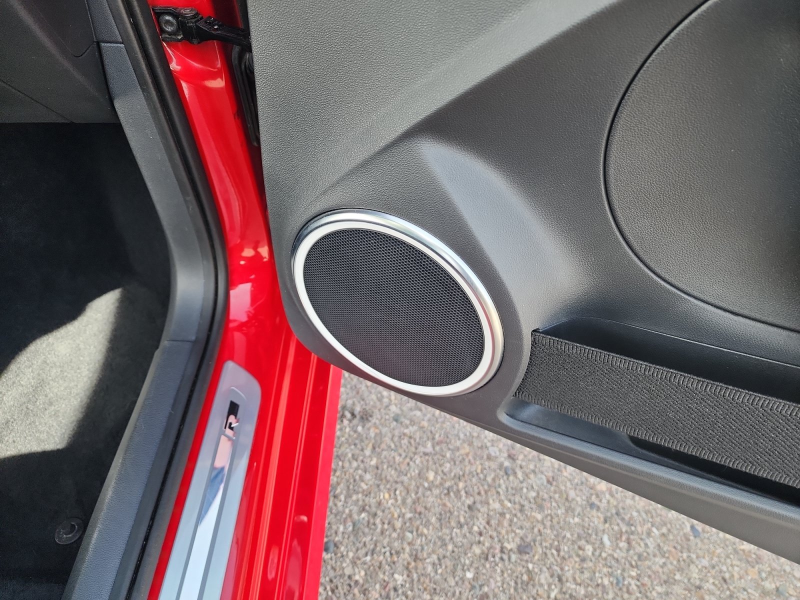 Used 2014 Volkswagen Beetle R-Line FWD image 27
