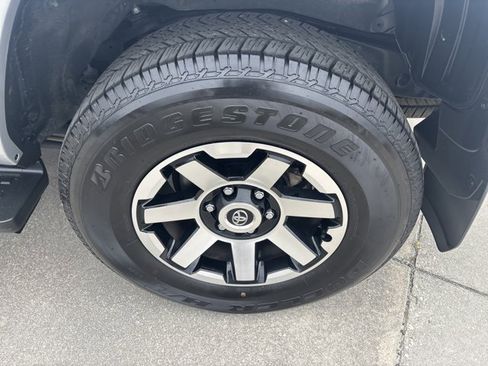 Used 2024 Toyota 4Runner TRD Off-Road image 9