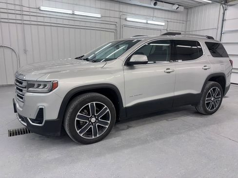Used 2020 GMC Acadia SLT w/ Driver Alert Package II FWD image 9