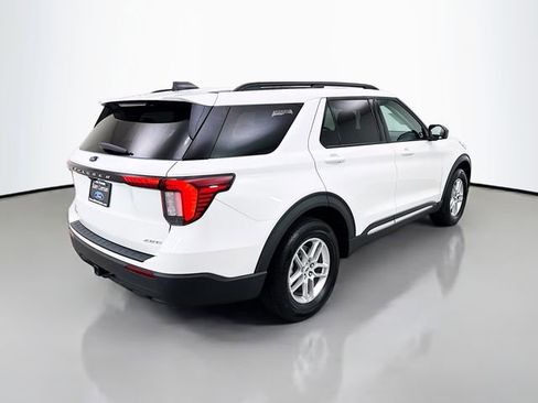 Used 2025 Ford Explorer Active image 7