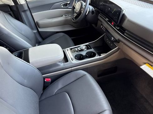New 2026 Kia Carnival SX FWD image 19