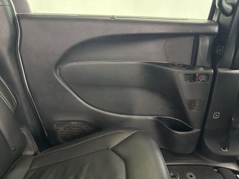 Used 2021 Chrysler Pacifica Touring-L w/ Premium & Safety Sphere Group image 28