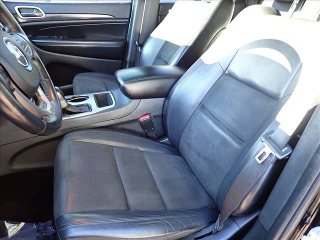 Used 2018 Jeep Grand Cherokee Altitude AWD/4WD image 13