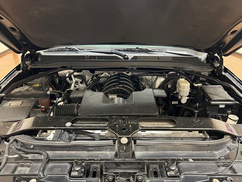 Used 2015 Cadillac Escalade ESV Luxury image 37