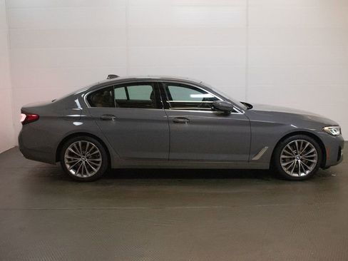 Used 2022 BMW 530i xDrive w/ Premium Package AWD/4WD image 3