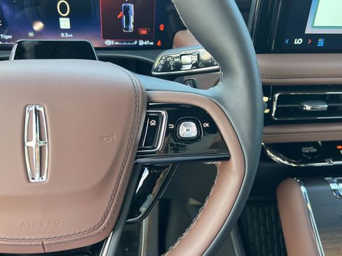 New 2026 Lincoln Aviator Reserve AWD/4WD image 12