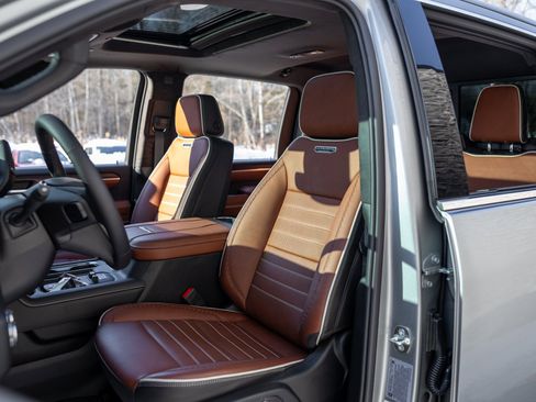 Used 2026 GMC Sierra 3500 Denali Ultimate image 32