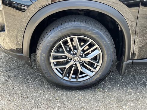 Used 2021 Nissan Rogue S AWD/4WD image 25