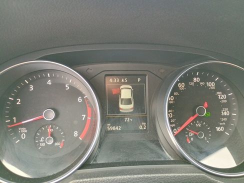 Used 2018 Volkswagen Passat 2.0T SEL Premium image 28