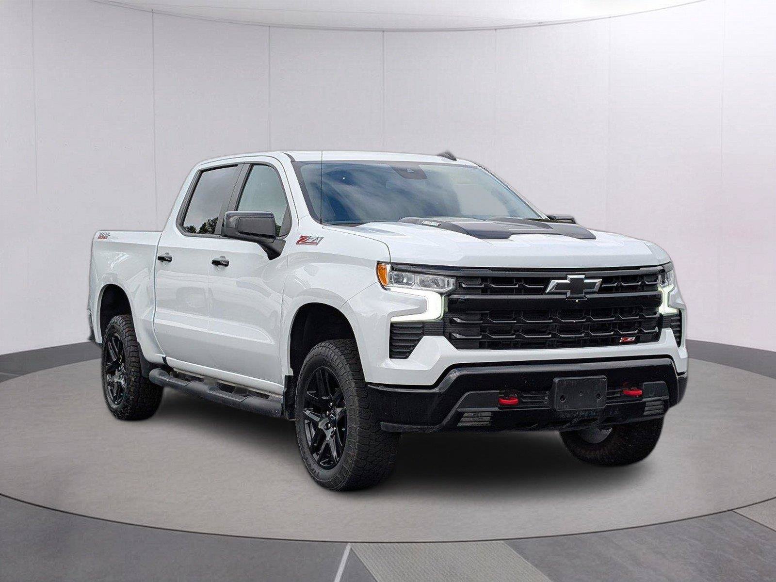 Used 2025 Chevrolet Silverado 1500 LT Trail Boss w/ Protection Package AWD/4WD image 9