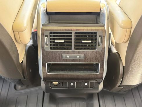 Used 2019 Land Rover Range Rover Sport HSE image 30