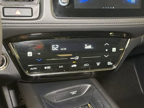 Used 2021 Honda HR-V EX-L image 28