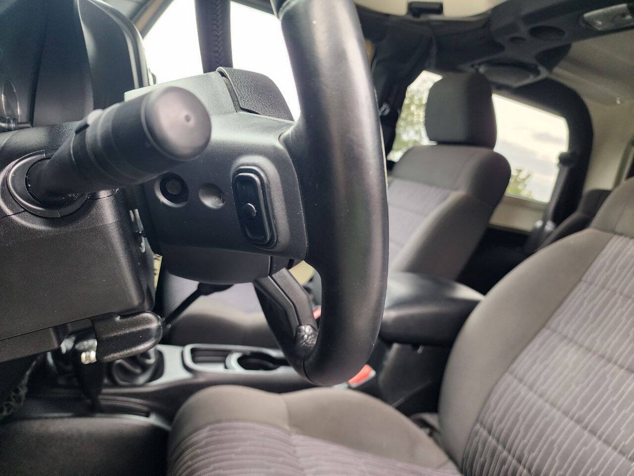 Used 2011 Jeep Wrangler Sahara w/ Dual Top Group AWD/4WD image 18
