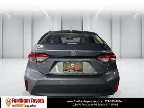 Used 2025 Toyota Corolla LE FWD image 6