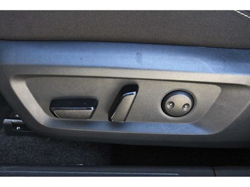 Used 2026 Nissan Rogue SV FWD image 26