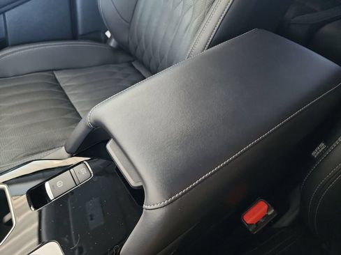 Used 2025 Mitsubishi Outlander SEL AWD/4WD image 32