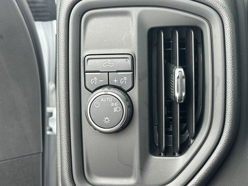 Certified 2025 Chevrolet Silverado 1500 W/T RWD image 21