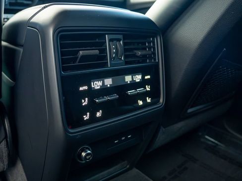 Certified 2024 Porsche Cayenne S AWD/4WD image 14