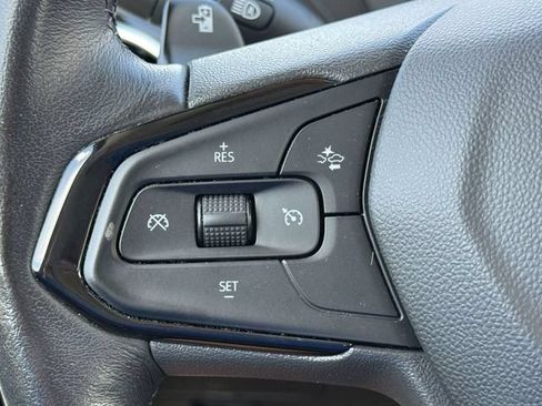 Used 2023 Chevrolet Bolt EUV LT w/ Convenience Package FWD image 24