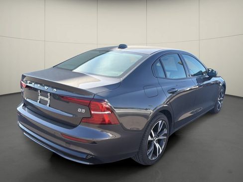 Used 2024 Volvo S60 B5 Core FWD image 7