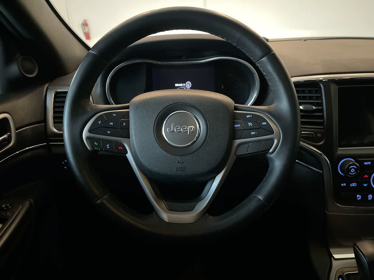 Used 2018 Jeep Grand Cherokee Limited AWD/4WD image 14
