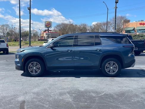 Used 2026 Chevrolet Traverse LT w/ Driver Confidence Package image 4