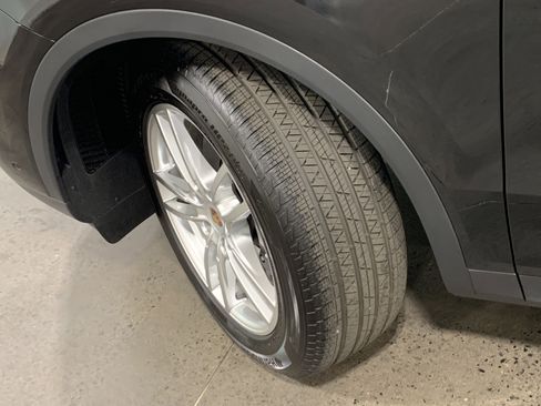 New 2026 Porsche Cayenne image 33