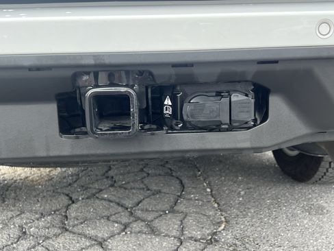 Used 2025 Ford Expedition Max Active AWD/4WD image 9