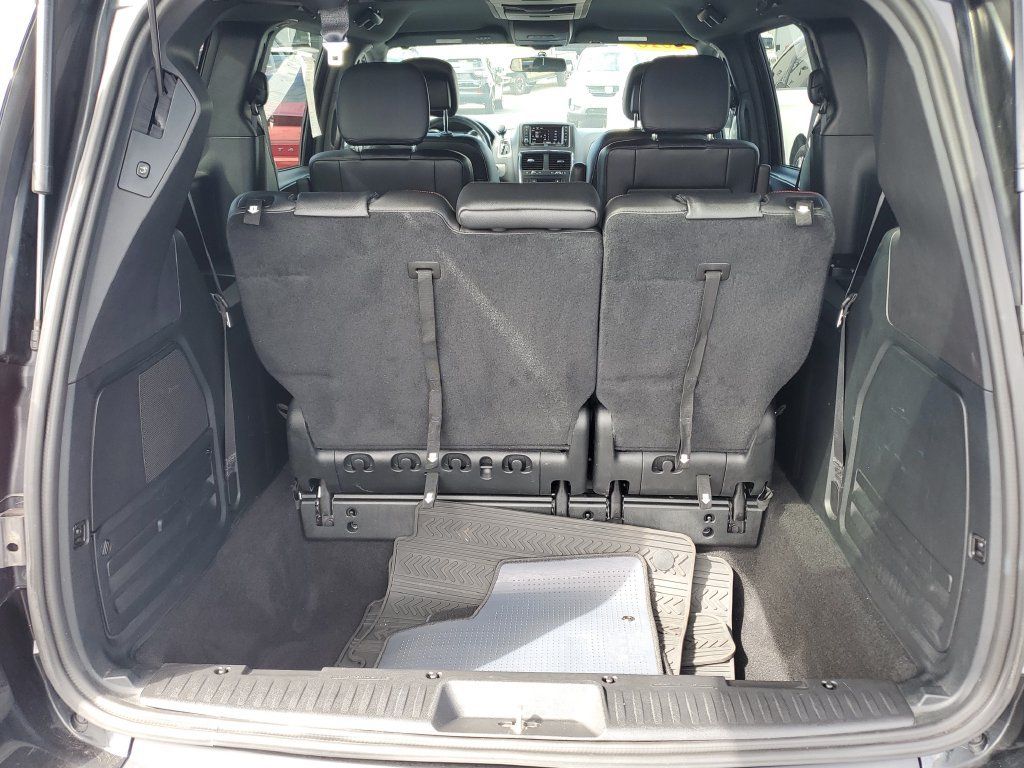 Certified 2016 Dodge Grand Caravan R/T w/ Mopar Premium Addition Group FWD image 9