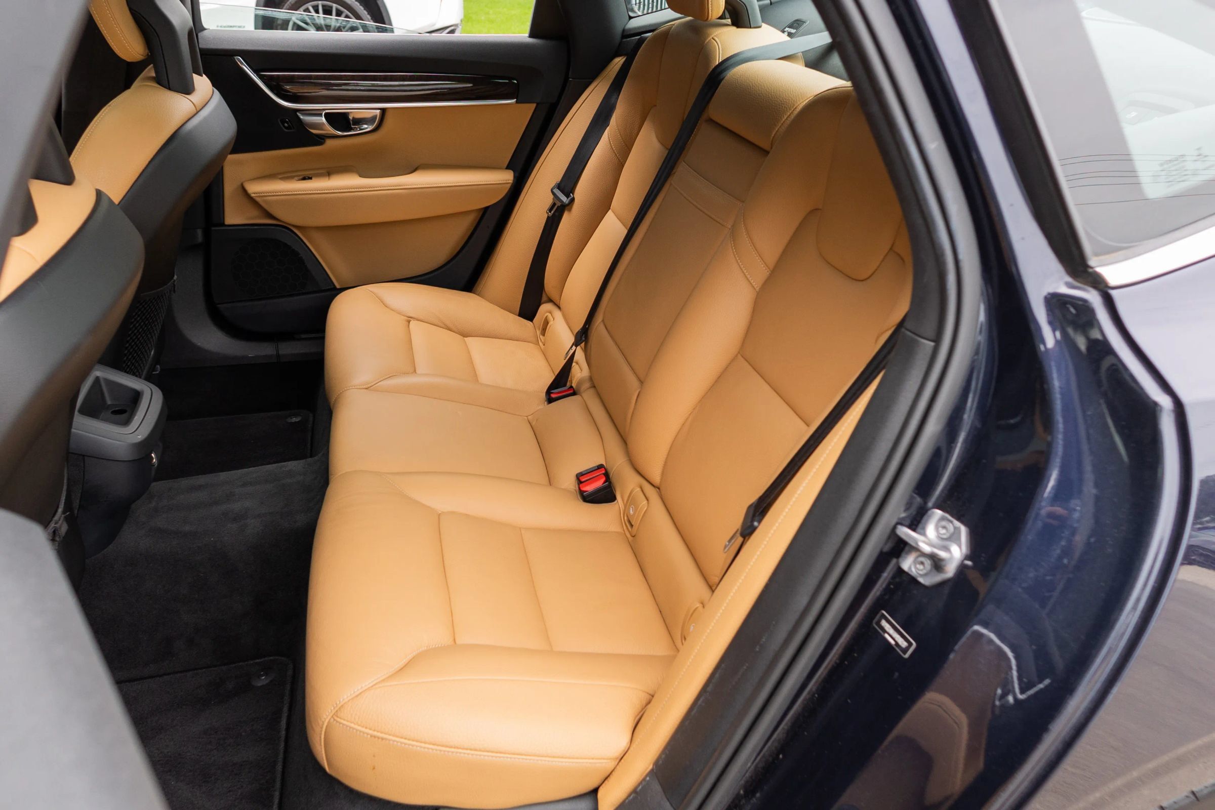 Used 2017 Volvo S90 T5 Momentum w/ Vision Package FWD image 33
