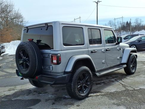 Used 2021 Jeep Wrangler Unlimited Sahara image 7