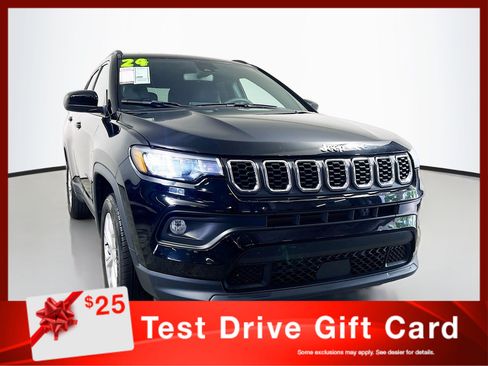Used 2024 Jeep Compass Latitude AWD/4WD image 1